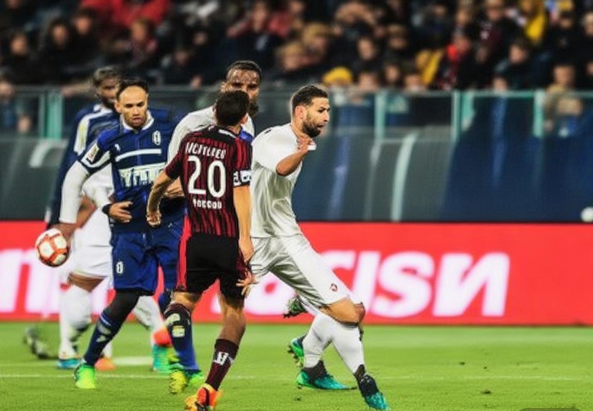 意甲积分榜：罗马登顶，AC米兰胜国际米兰改写意甲争冠格局，联赛进入白热化阶段